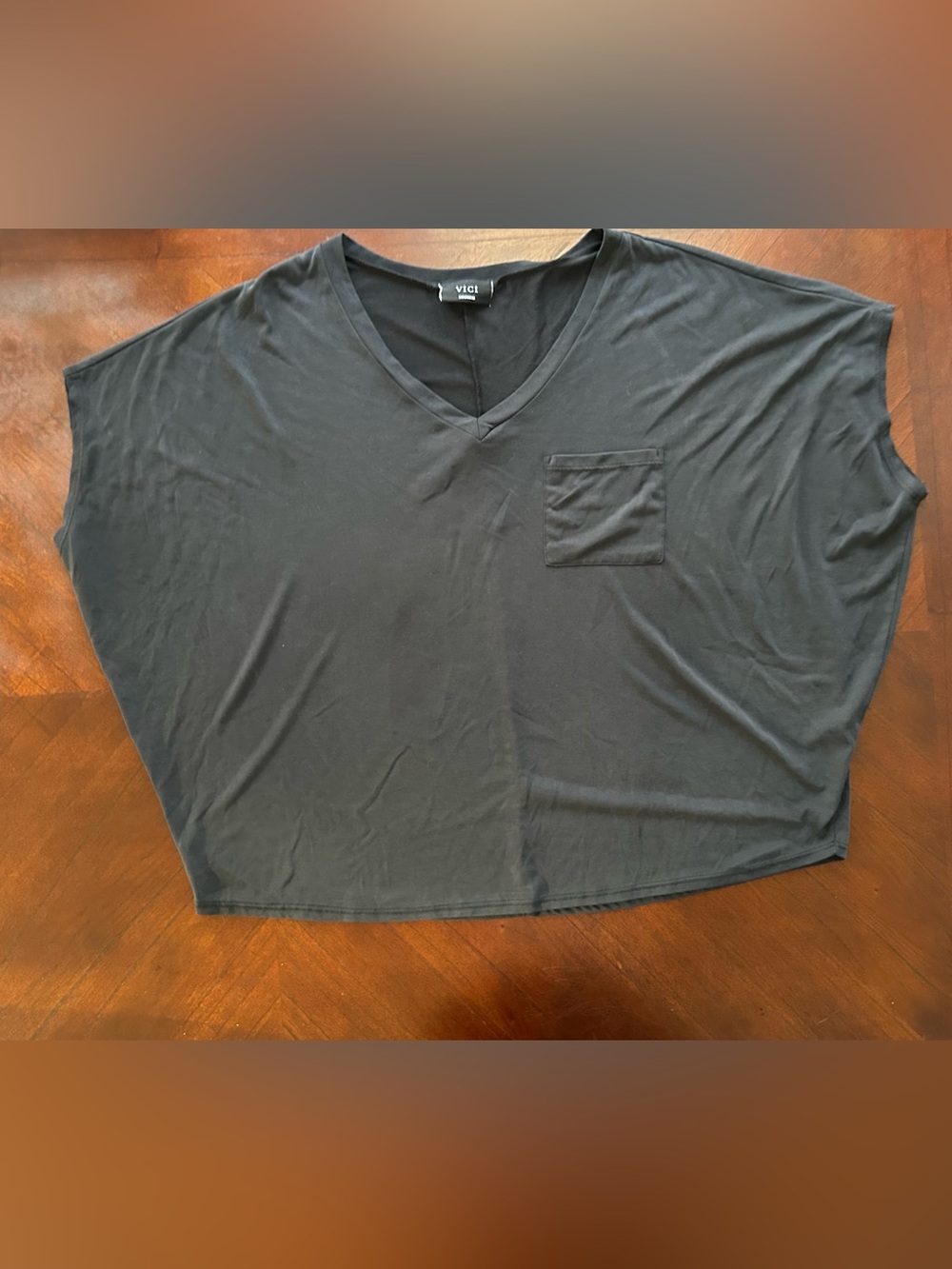 Vici Black V-Neck Dolman Pocket Top size medium